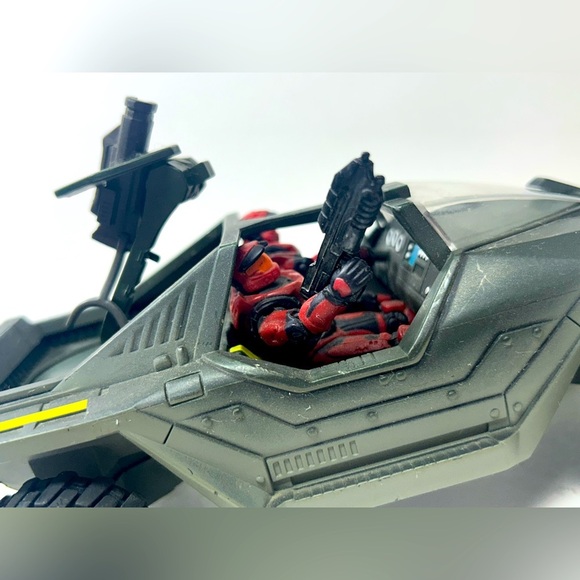 Halo - 2003 Joyride / Bungie - Warthog w/ 2 Red Spartans & 1 Assault Rifle 🔘🪖 - Picture 6 of 14